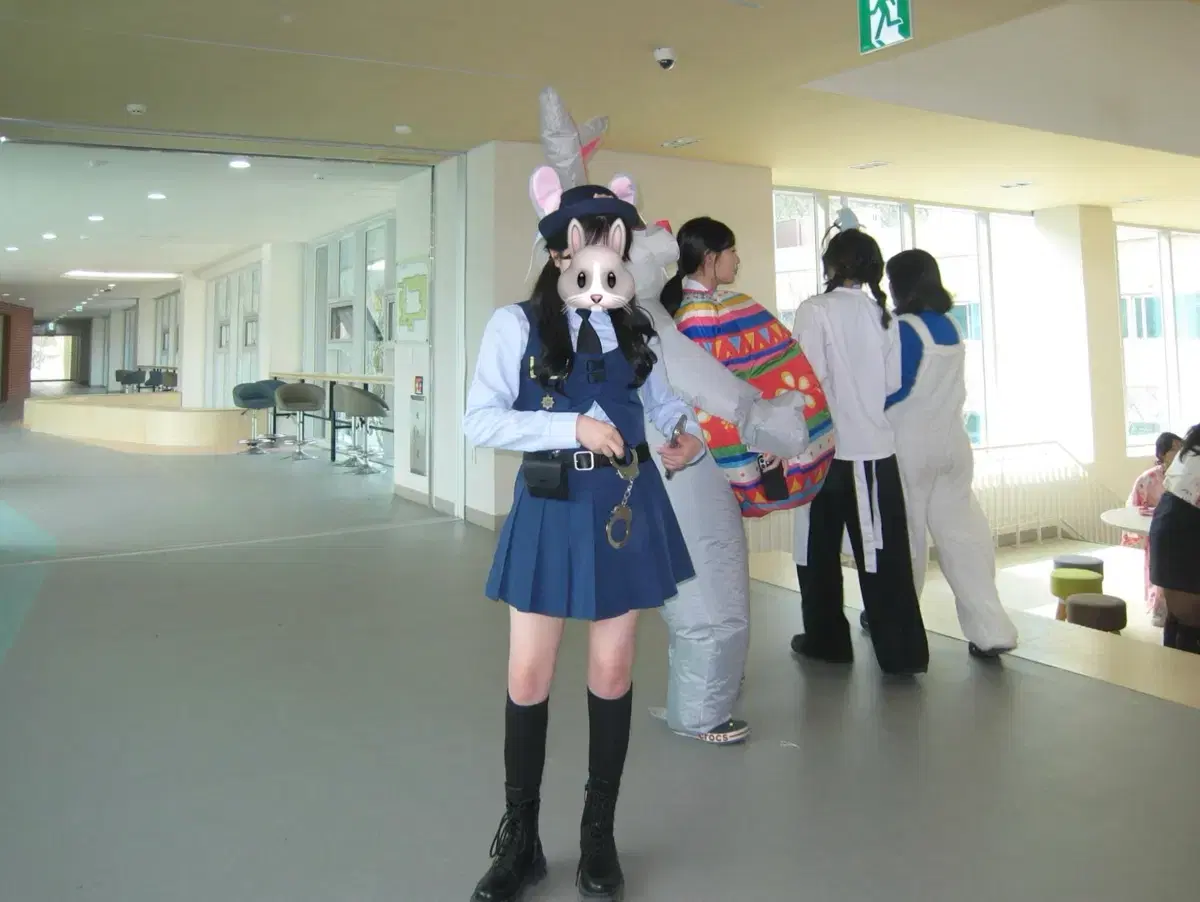 thumbnail-4